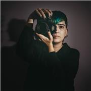 ¡Enfoca tu pasión por la fotografía conmigo!  ¿Listo para capturar momentos mágicos? Ofrezco clases de fotografía que son la exposición perfecta de diversión y aprendizaje. ¡Dile adiós a las fotos desenfocadas y oscuras y hola a imágenes asombrosas!
